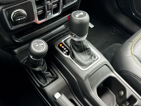 New 2026 Jeep Wrangler Unlimited Sahara AWD/4WD image 22