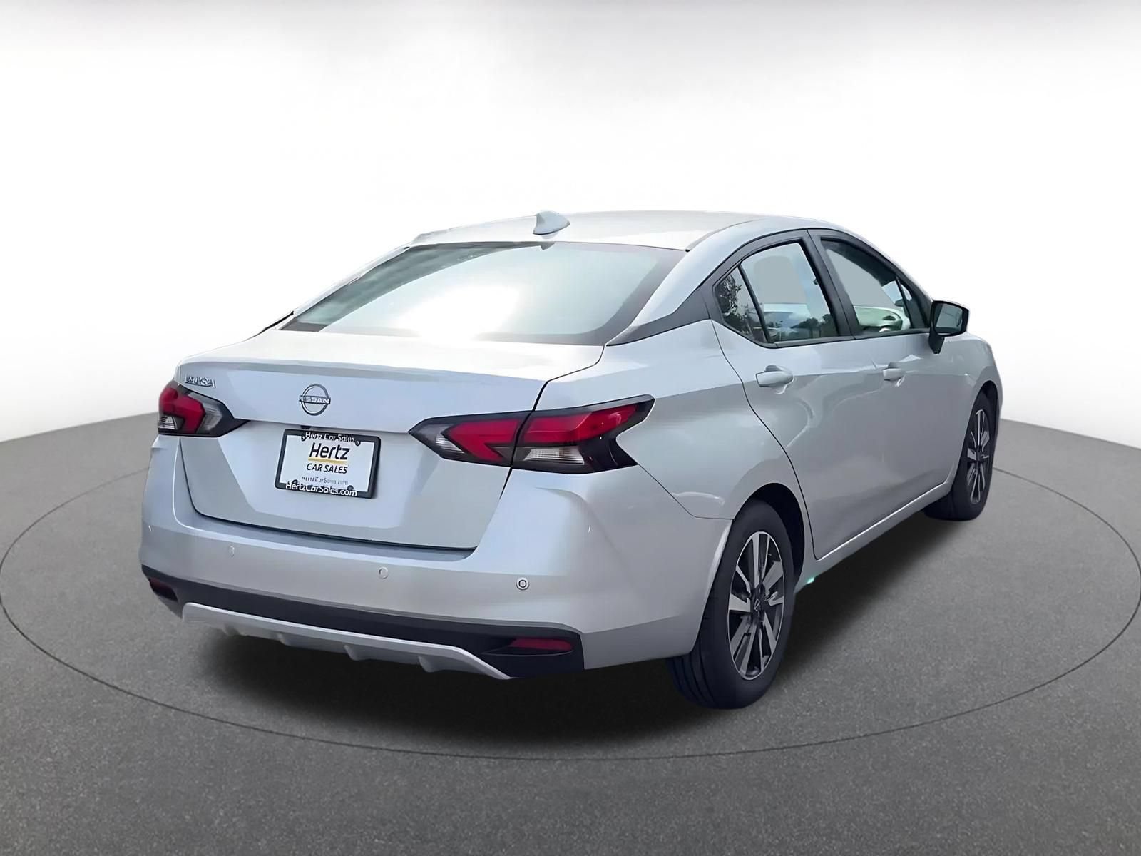 Used 2025 Nissan Versa SV FWD image 12