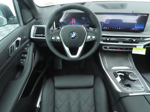 Used 2026 BMW X5 sDrive40i RWD image 11