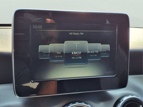 Used 2017 Mercedes-Benz GLA 250 image 8
