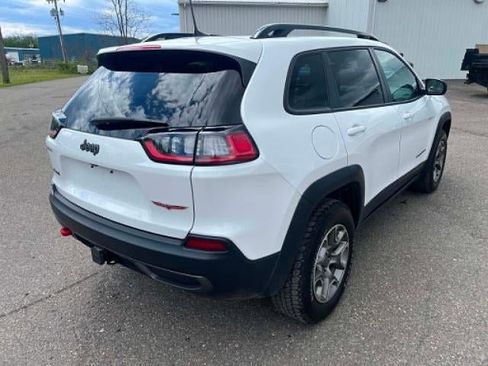 Used 2022 Jeep Cherokee Trailhawk w/ Comfort/Convenience Group AWD/4WD image 6