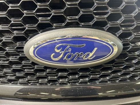 Used 2018 Ford F150 XL w/ Equipment Group 101A Mid AWD/4WD image 10