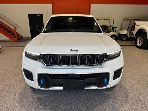 Used 2022 Jeep Grand Cherokee Overland AWD/4WD image 9