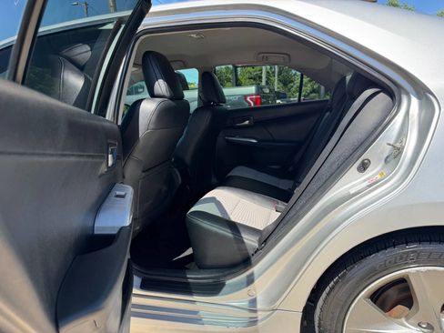 Used 2013 Toyota Camry SE FWD image 13
