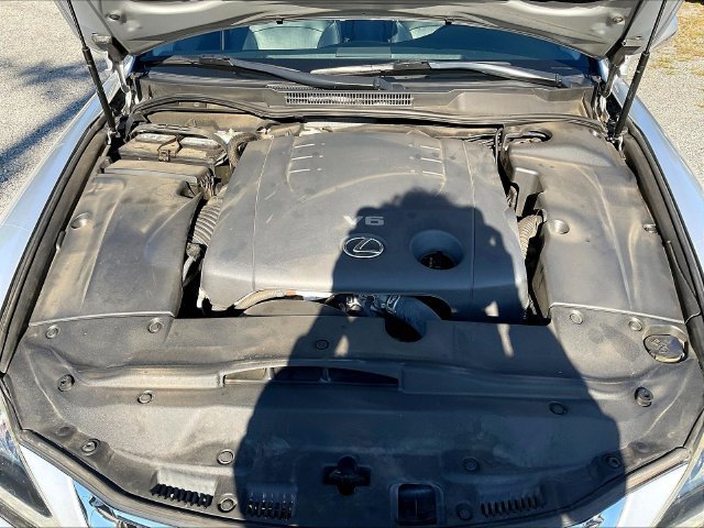 Used 2013 Lexus IS 250C RWD image 31