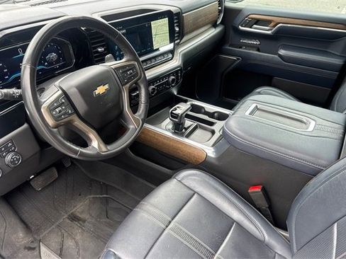 Used 2022 Chevrolet Silverado 1500 High Country w/ High Country Premium Package image 10
