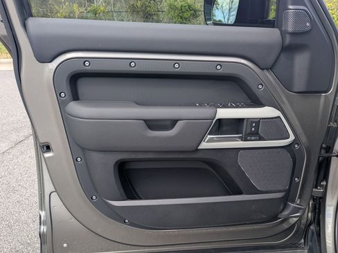 Certified 2024 Land Rover Defender 110 X-Dynamic SE AWD/4WD image 21