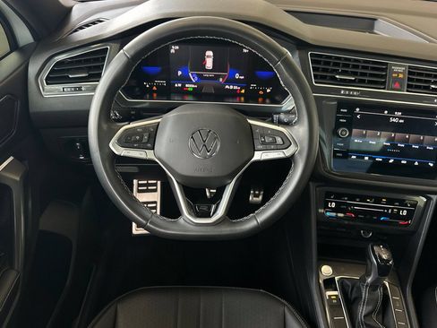 Used 2023 Volkswagen Tiguan SE R-Line FWD image 14