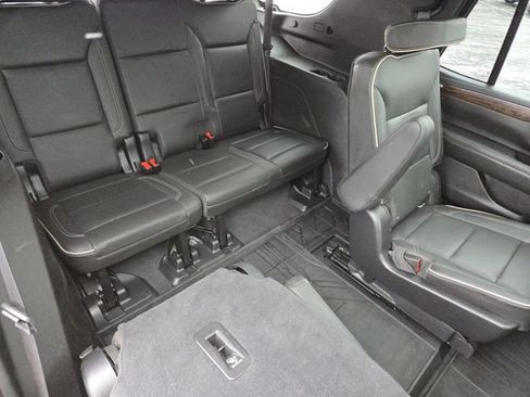 Used 2021 Chevrolet Tahoe Premier w/ Premium Package image 34