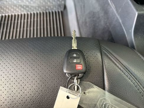 Used 2023 Toyota Tacoma SR image 28