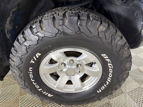 Used 2007 Toyota FJ Cruiser 4WD image 12