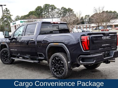 Used 2025 GMC Sierra 2500 Denali Ultimate image 5