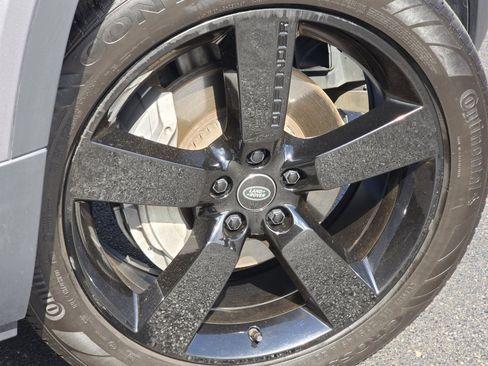 Used 2023 Land Rover Defender 130 S image 13