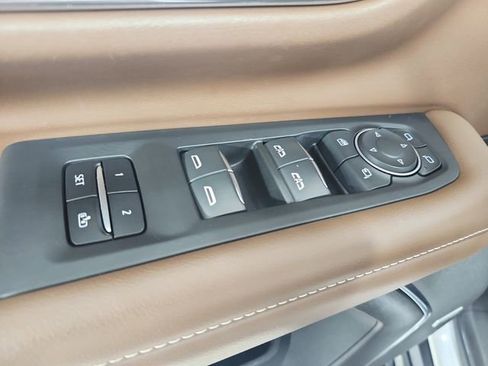 Used 2021 Chevrolet Tahoe High Country w/ Premium Package AWD/4WD image 39