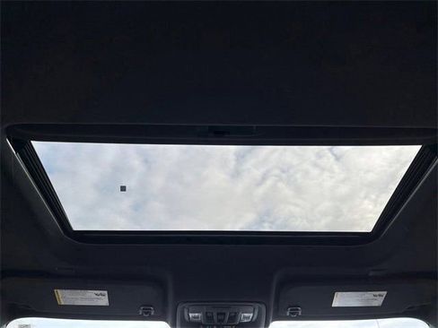 Used 2024 Chevrolet Silverado 1500 High Country w/ High Country Premium Package image 28