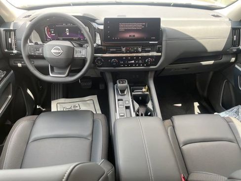 New 2026 Nissan Pathfinder SL FWD image 12
