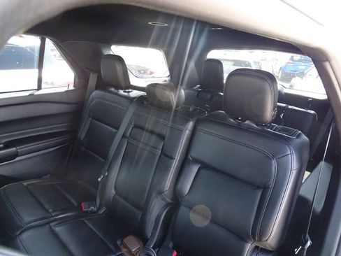 Used 2020 Ford Explorer XLT w/ Equipment Group 202A RWD image 20