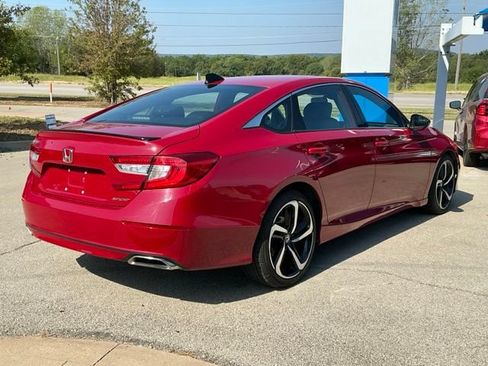 Used 2022 Honda Accord Sport image 3