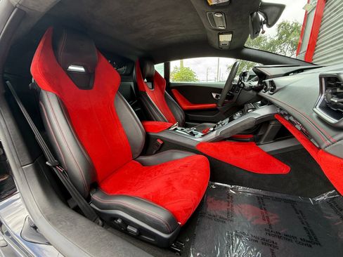 Used 2015 Lamborghini Huracan LP 610-4 AWD/4WD image 23
