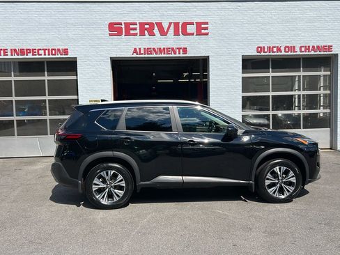 Used 2023 Nissan Rogue SV w/ SV Premium B Package image 1