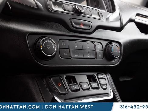 Used 2018 GMC Terrain SLE FWD image 9