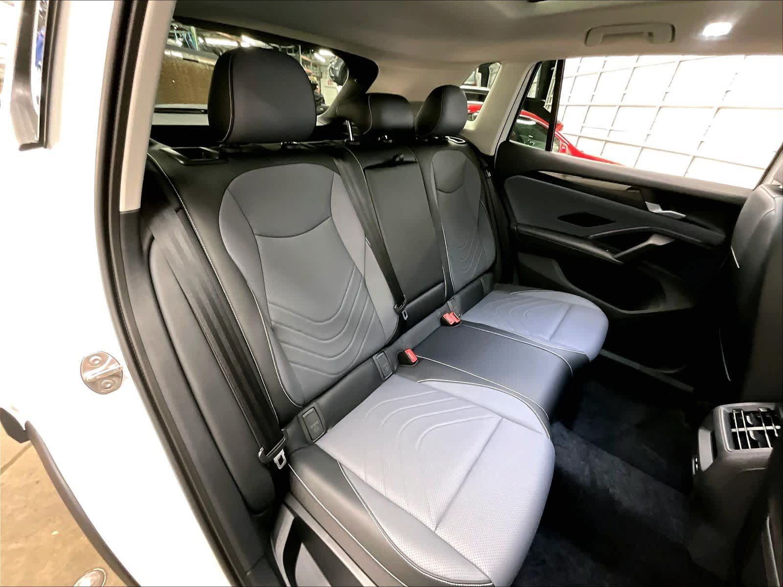 New 2026 Volkswagen Tiguan SE AWD/4WD image 11
