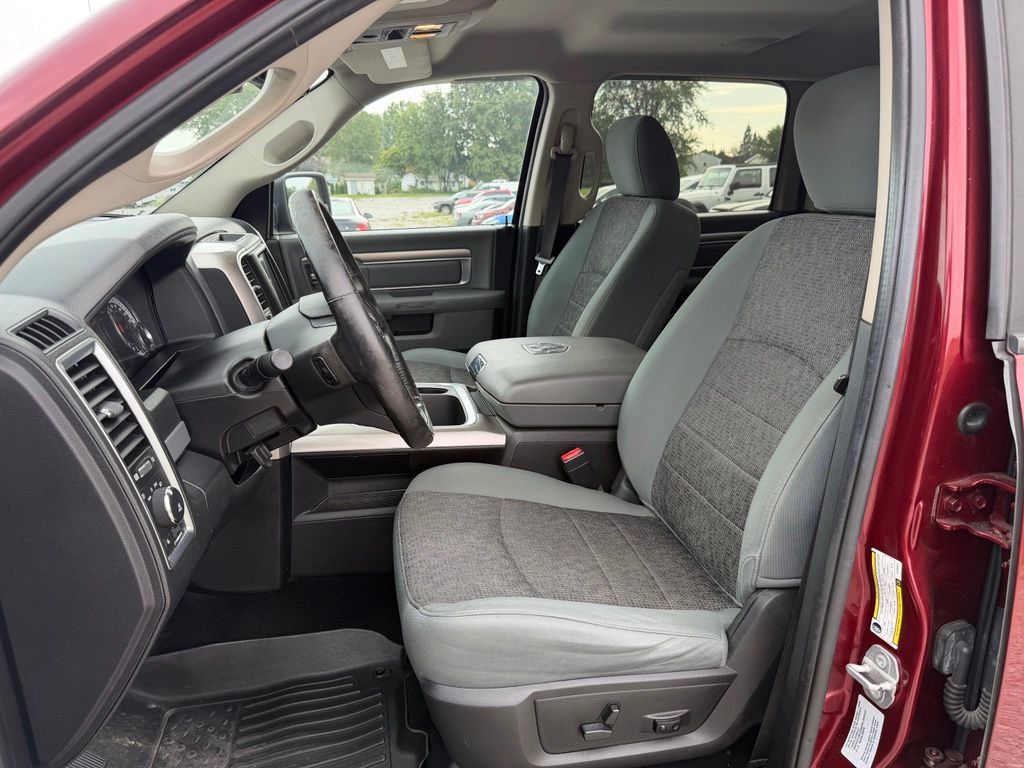 Used 2016 RAM 1500 Big Horn AWD/4WD image 3