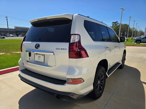 Used 2022 Lexus GX 460 Premium w/ Accessory Package image 5