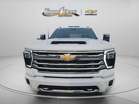 Used 2025 Chevrolet Silverado 2500 High Country w/ Technology Package image 2