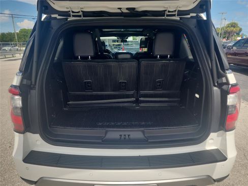 Used 2021 Ford Expedition Limited RWD image 18