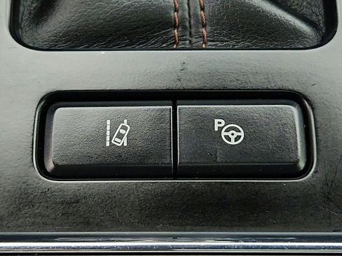 Used 2018 Ford F150 Platinum w/ Equipment Group 701A Luxury image 30