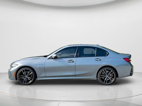 Used 2023 BMW 330e w/ M Sport Package RWD image 8