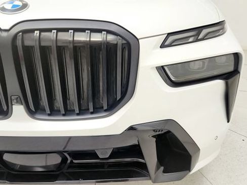 Used 2024 BMW X7 xDrive40i w/ Executive Package AWD/4WD image 25