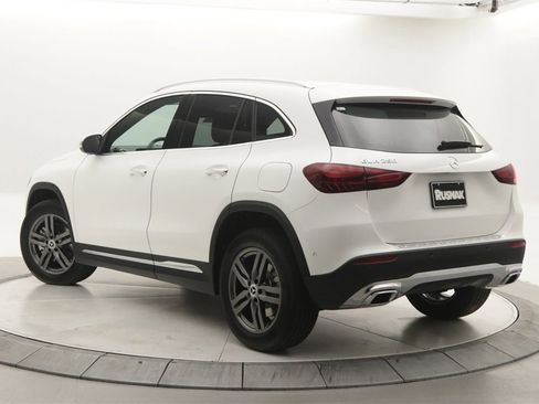 New 2026 Mercedes-Benz GLA 250 image 2