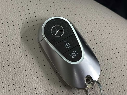 New 2026 Mercedes-Benz C 300 4MATIC Sedan image 36