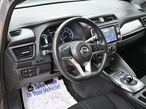 Used 2023 Nissan Leaf S FWD image 17
