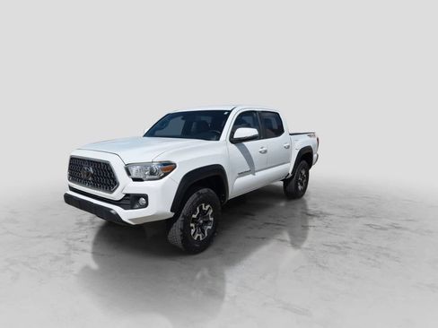 Used 2019 Toyota Tacoma TRD Off-Road AWD/4WD image 4