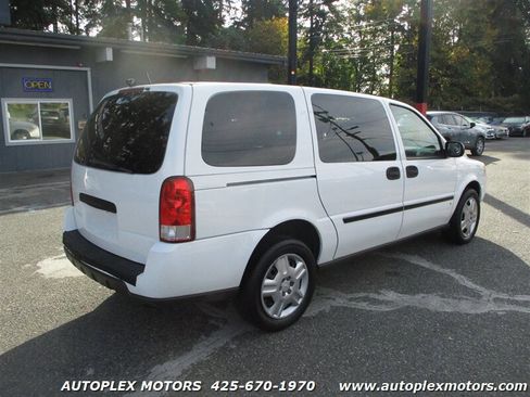 Used 2008 Chevrolet Uplander w/ Climate Package image 3
