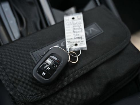 Used 2023 Honda Accord Touring image 33