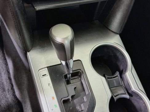 Used 2014 Toyota Camry SE FWD image 23
