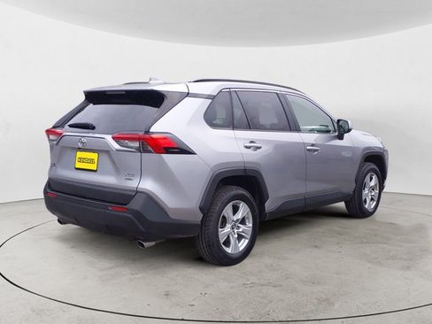 Used 2019 Toyota RAV4 XLE AWD/4WD image 5