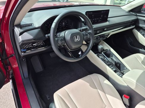 Used 2024 Honda Accord EX-L image 16