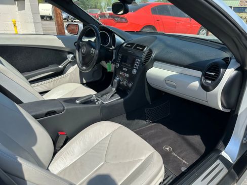 Used 2007 Mercedes-Benz SLK 350 image 25