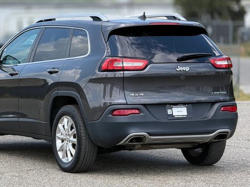 Used 2016 Jeep Cherokee Limited AWD/4WD image 16
