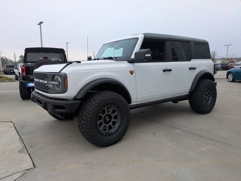 New 2025 Ford Bronco Badlands AWD/4WD image 7