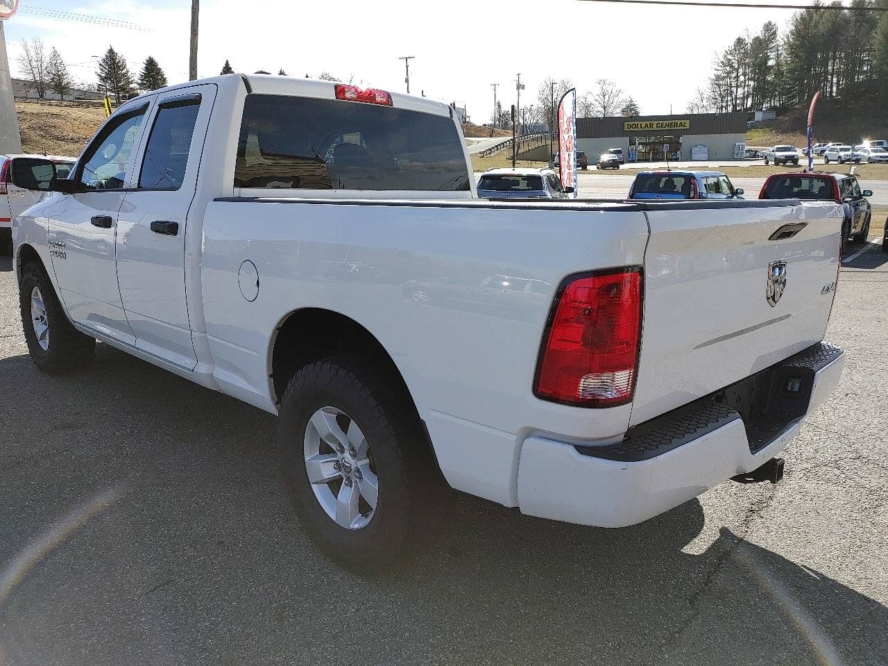 Used 2016 RAM 1500 Express AWD/4WD image 3
