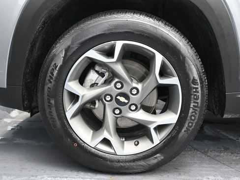 Used 2024 Chevrolet Trax LT FWD image 9