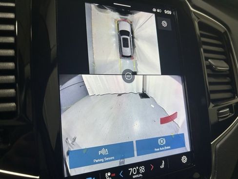 Used 2024 Volvo XC90 B6 Ultimate w/ Lounge Package image 11