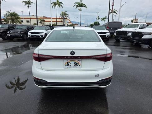 Used 2025 Volkswagen Jetta Sport image 6