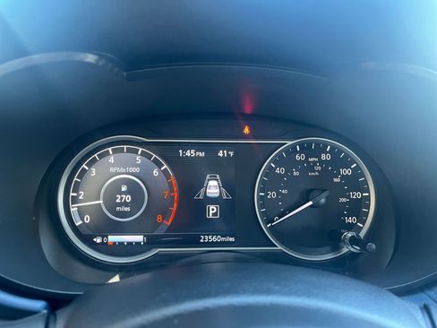 Used 2025 Nissan Versa SV image 40